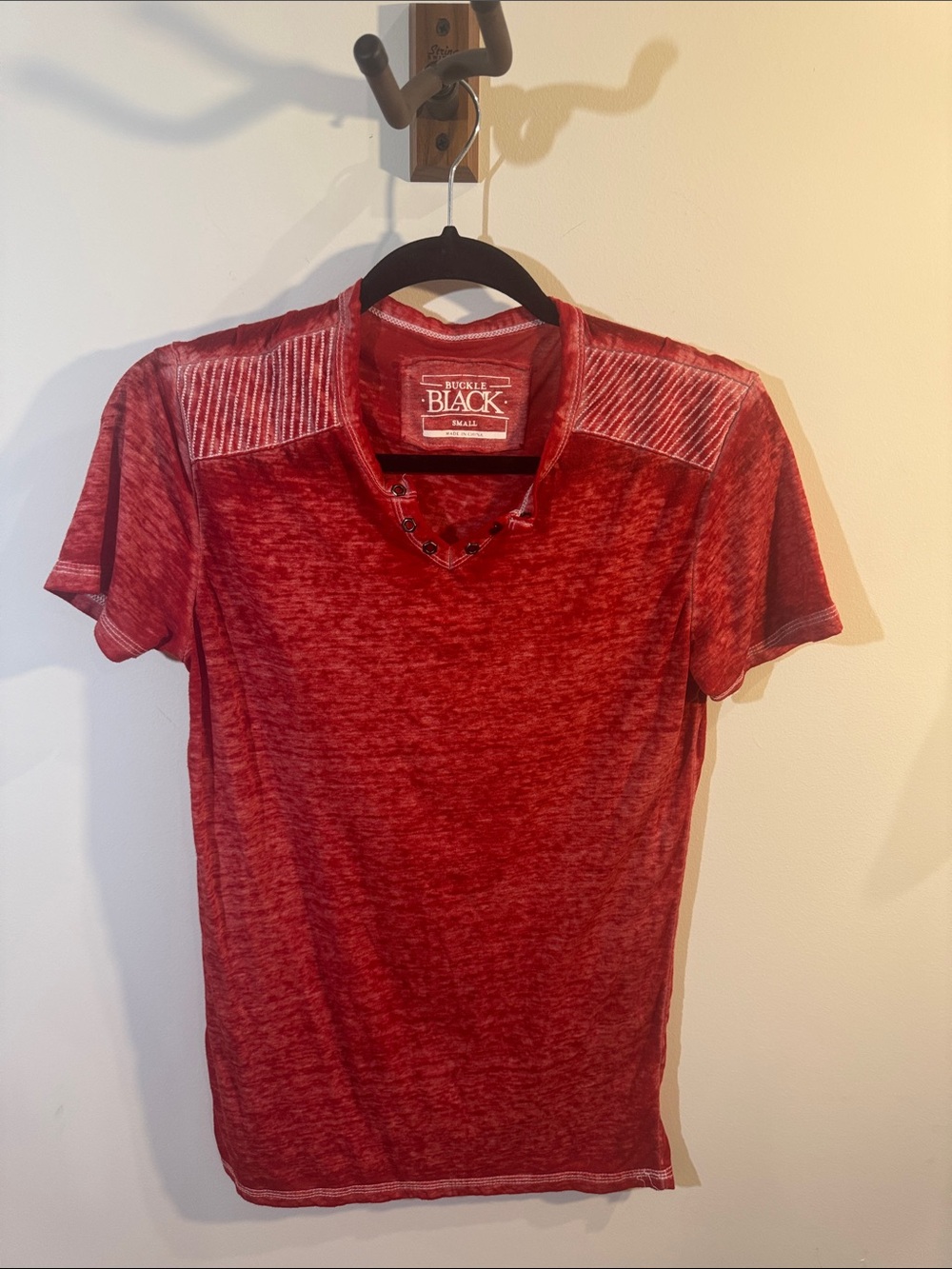 BKE Red Short-Sleeve V-Notch Detail Tee